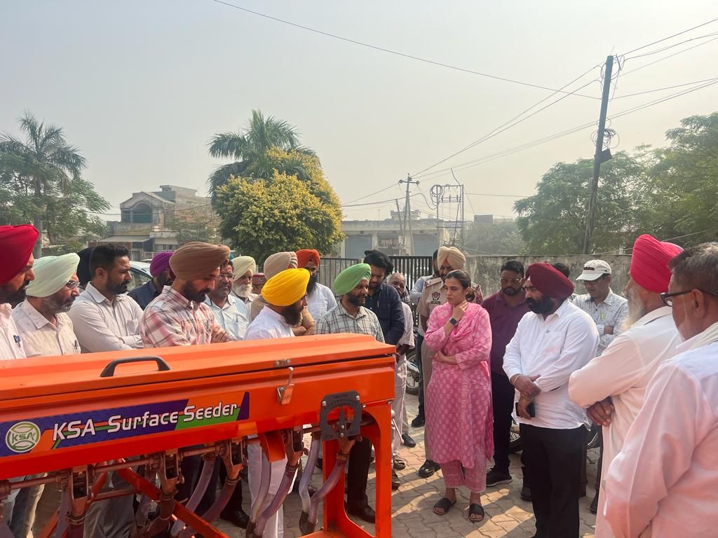 ਬਲਾਕ ਭੁਨਰਹੇੜੀ ਦੀਆਂ ਪੰਚਾਇਤਾਂ ਨੂੰ ਸਰਫ਼ੇਸ ਸੀਡਰ ਮਸ਼ੀਨਾਂ ਮੁਹਈਆ ਕਰਵਾਈਆਂ